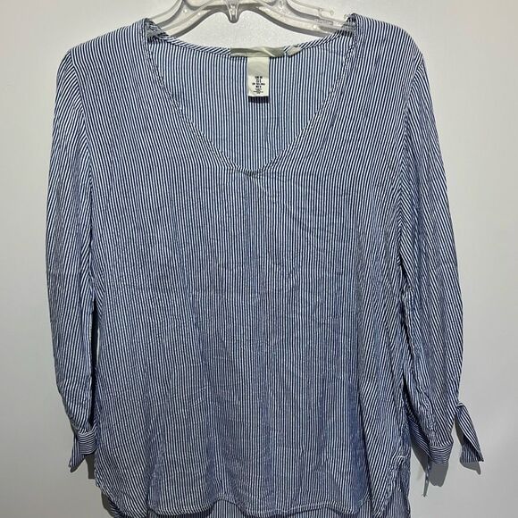 H&M L.O.G.G Women's Blue White Pinstripe Tie Sleeve V-Neck Blouse Size 6 - Picture 3 of 11